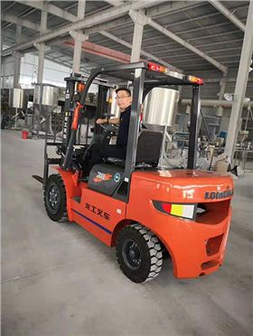 南京龍工3噸叉車