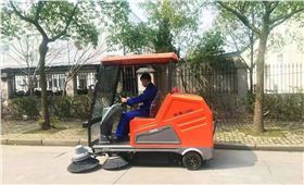 敞篷式洗地機(jī) (2).jpg 敞篷式洗地機(jī) (2).jpg