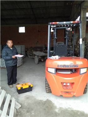 六合龍工叉車 六合龍工叉車