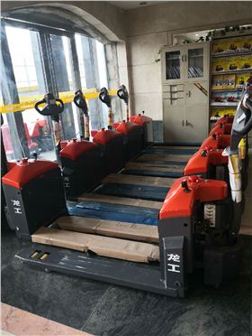 電動(dòng)搬運(yùn)車 電動(dòng)搬運(yùn)車