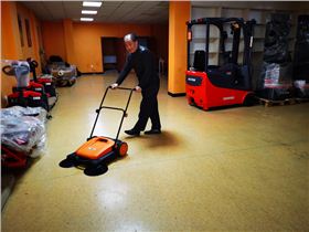 江北龍工電動(dòng)叉車