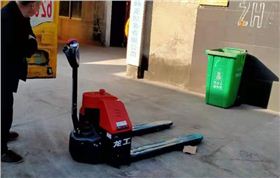 工地電動(dòng)搬運(yùn)車