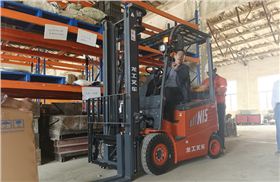 江寧龍工叉車
