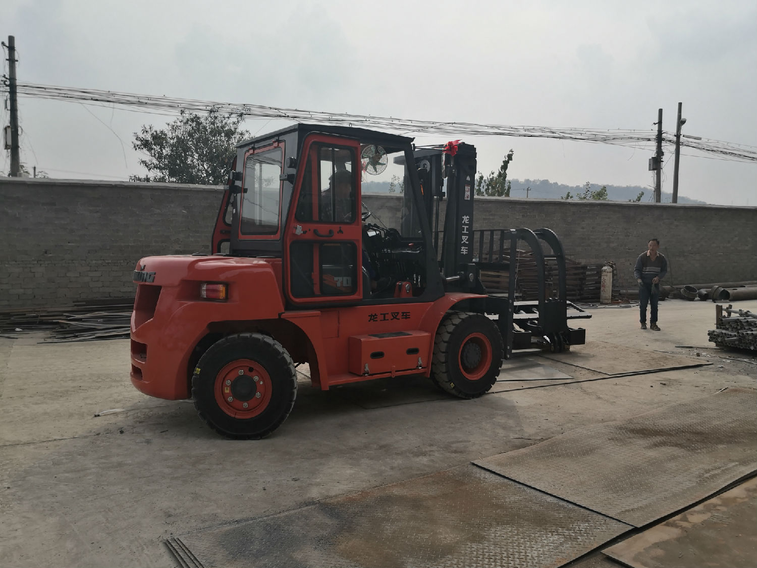 龍工大噸位叉車