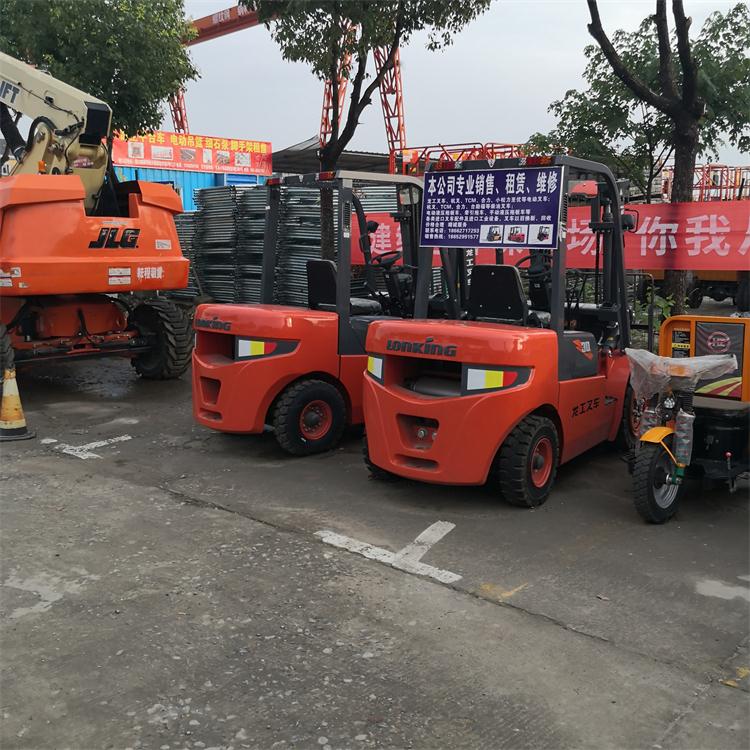 龍工內(nèi)燃叉車CPC30