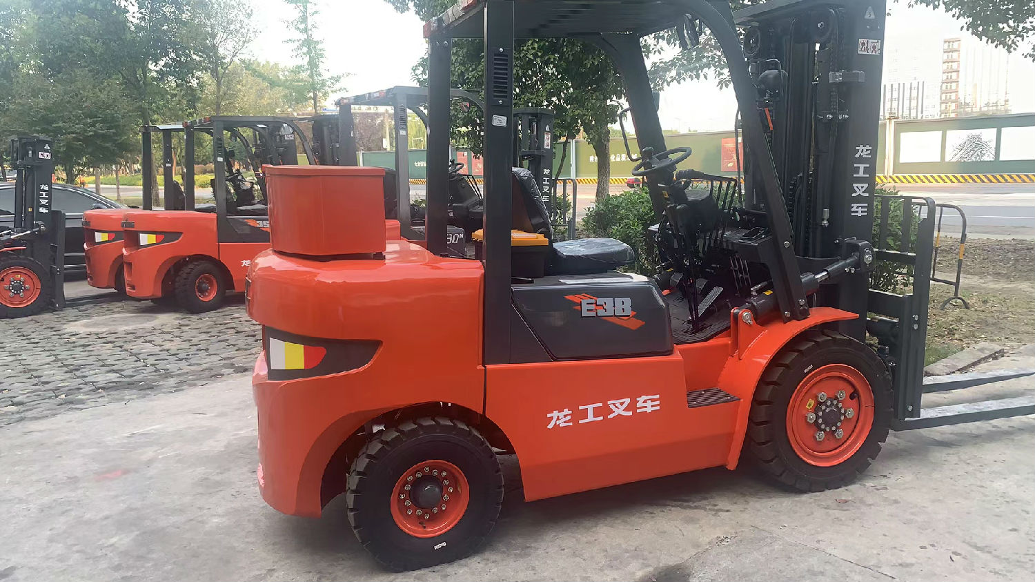 龍工內(nèi)燃叉車CPC30