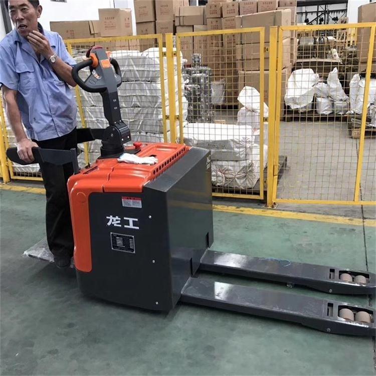 浦口電動(dòng)搬運(yùn)車(chē)