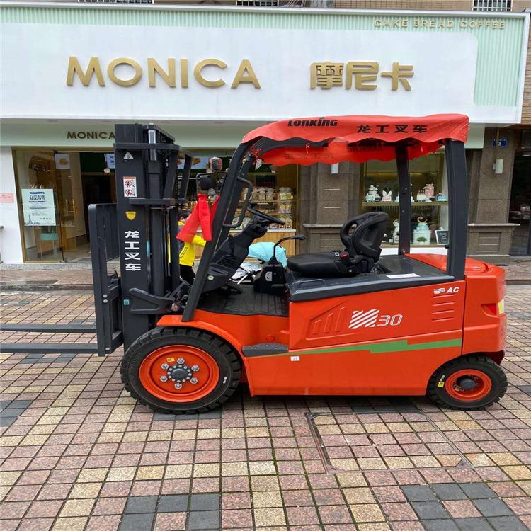 南京電動(dòng)叉車(chē)