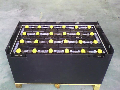 電動(dòng)叉車(chē)電瓶