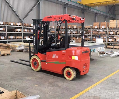 揚(yáng)州電動(dòng)叉車(chē)-揚(yáng)州電瓶叉車(chē)-龍工電動(dòng)叉車(chē)