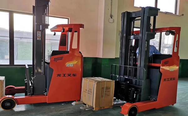 前移式電動(dòng)叉車(chē)-龍工前移式電動(dòng)叉車(chē)