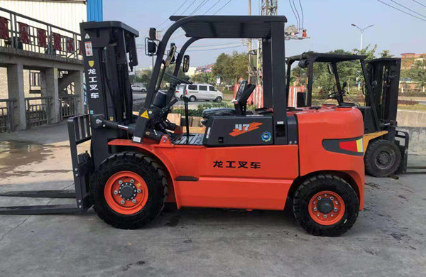 龍工叉車CPC47-南京4.7噸叉車