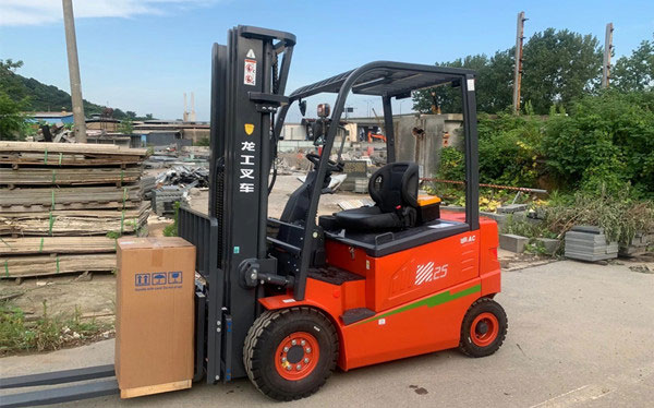 蘇州電瓶叉車-蘇州電動叉車-龍工電動叉車方便耐用
