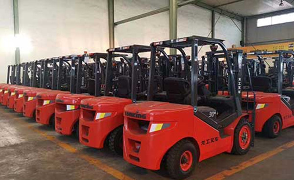 柴油叉車工廠租賃-叉車長期租賃